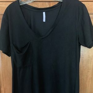 Casual black V neck tee